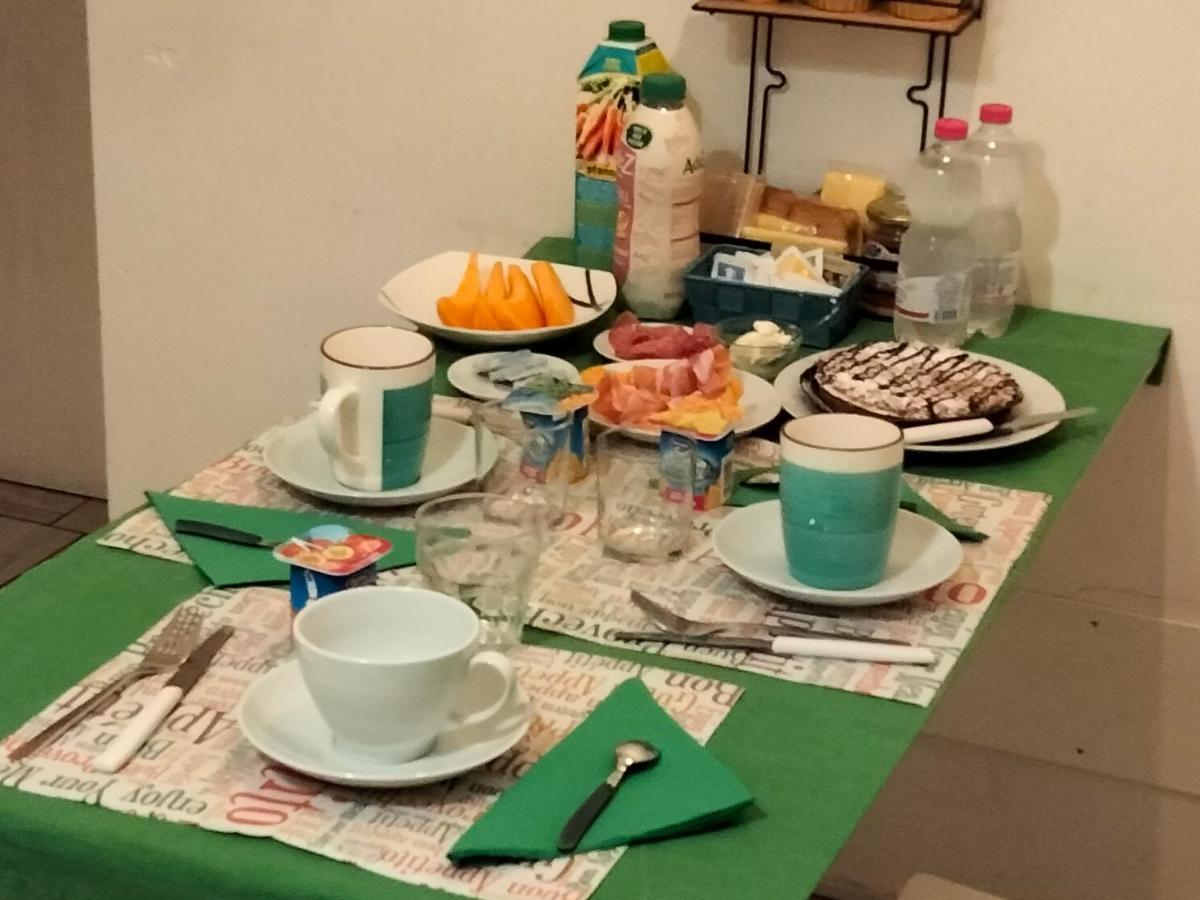 Casavacanzacentrale Privato Appartement Bologna Buitenkant foto