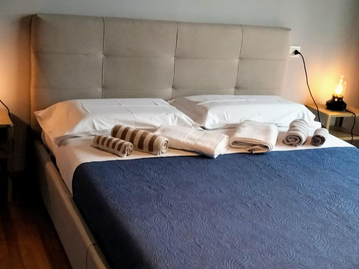 Casavacanzacentrale Privato Appartement Bologna Buitenkant foto
